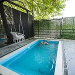 Private Pool, 1 Bedroom River View Shkodër