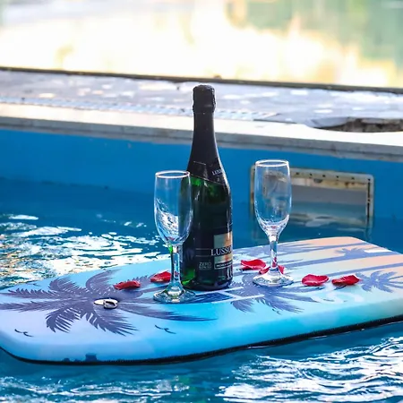 Villa Riverside Private Pool&halal