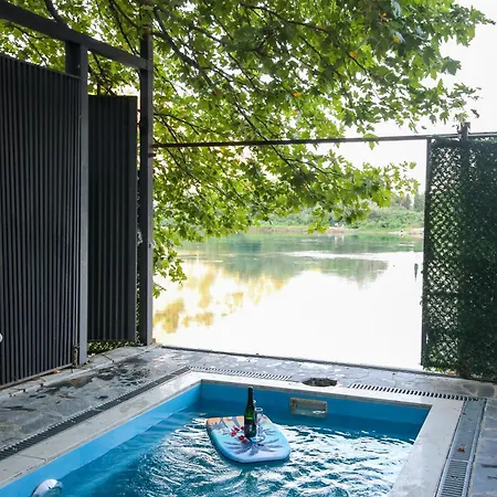 Private Pool, 1 Bedroom River View * Shkodër